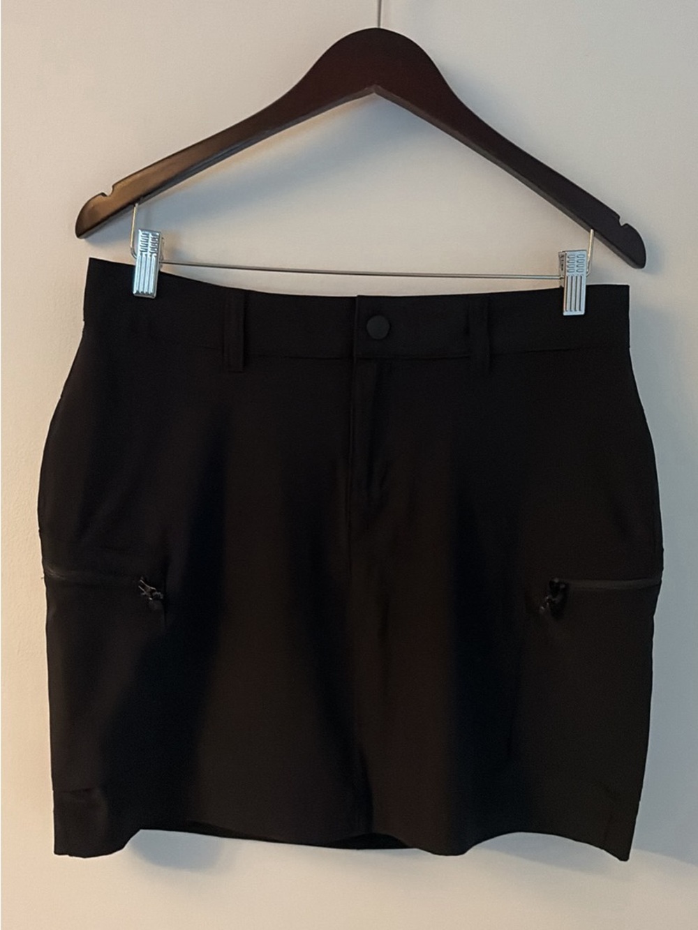 Black Women’s Athletic Mini Skort with Zipper Pockets